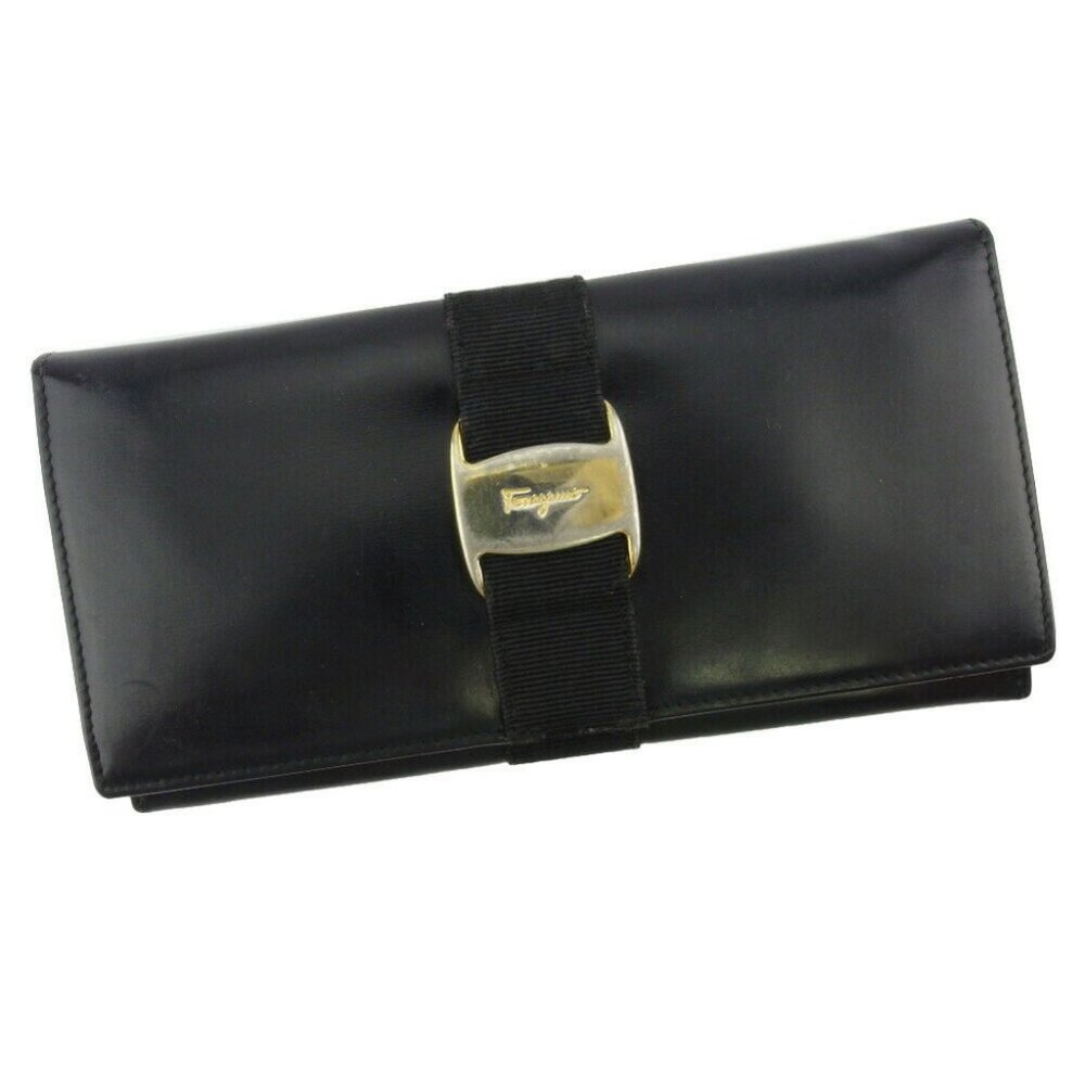 AUTH Salvatore ferragamo long wallet Vara leather